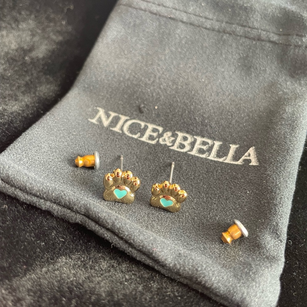 Paw 18 k plated earrings
